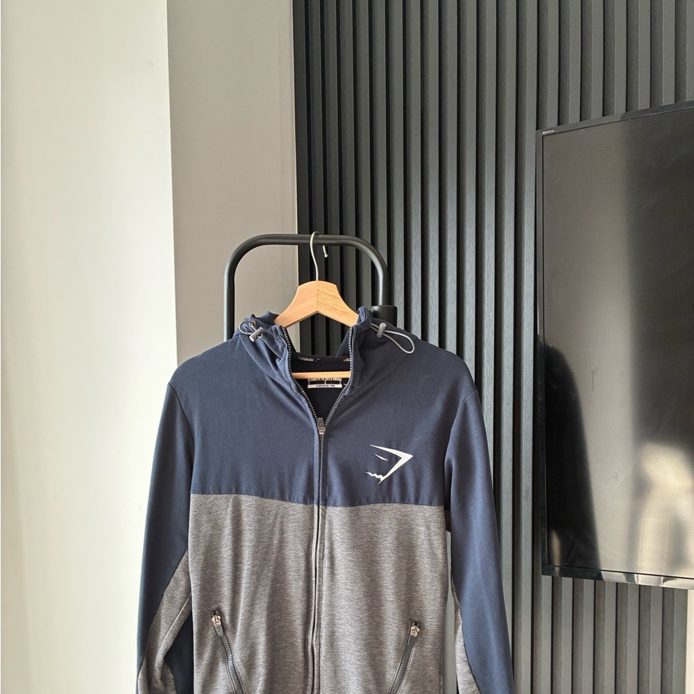 Gymshark Sweater - Small